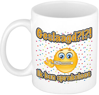 Bellatio Decorations Geslaagd cadeau mok - sprakeloos - keramiek - ca. 300 ml Geel