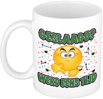 Bellatio Decorations Geslaagd cadeau mok - Werd eens tijd - keramiek - Ca. 300 ml - feest mokken Groen