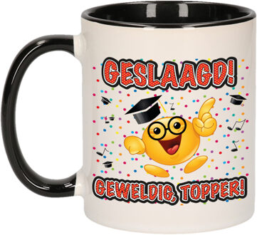 Bellatio Decorations Geslaagd cadeau mok - zwart - Geslaagd! Geweldig, Topper! - Ca. 300 ml