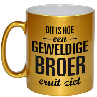 Bellatio Decorations Geweldige broer cadeau mok / beker goudglanzend 330 ml - feest mokken Goudkleurig