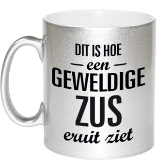 Bellatio Decorations Geweldige zus cadeau mok / beker zilverglanzend 330 ml - feest mokken Zilverkleurig