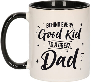 Bellatio Decorations Good kid Great dad mok / beker zwart wit 300 ml - Cadeau mokken - Papa/ Vaderdag - feest mokken