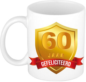 Bellatio Decorations Gouden wapen 60 jaar mok / beker - verjaardag/ jubileum - cadeau 60 jaar getrouwd/huwelijksjubileum - feest mokken Multikleur