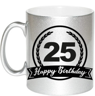 Bellatio Decorations Happy Birthday 25 years zilveren cadeau mok / beker met wimpel 330 ml - feest mokken Zilverkleurig