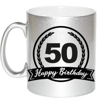 Bellatio Decorations Happy Birthday 50 years zilveren cadeau mok / beker met wimpel 330 ml
