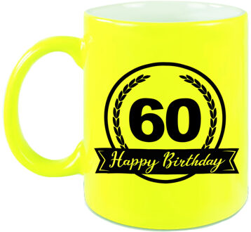 Bellatio Decorations Happy Birthday 60 years met wimpel cadeau mok / beker neon geel 330 ml - verjaardagscadeau - feest mokken