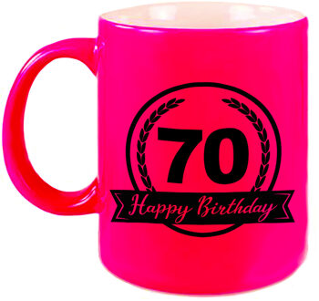 Bellatio Decorations Happy Birthday 70 years met wimpel cadeau mok / beker neon roze 330 ml - verjaardagscadeau - feest mokken