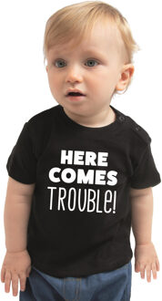 Bellatio Decorations Here comes trouble cadeau t-shirt zwart peuter jongens/meisjes