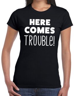 Bellatio Decorations Here comes trouble tekst t-shirt zwart dames XS