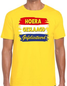 Bellatio Decorations Hoera geslaagd gefeliciteerd t-shirt geel heren L