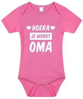 Bellatio Decorations Hoera je wordt oma tekst baby rompertje roze meisjes - Kraamcadeau - Babykleding 56 (1-2 maanden)