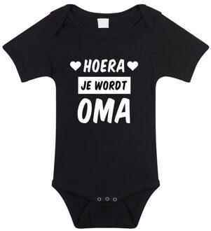 Bellatio Decorations Hoera je wordt oma tekst baby rompertje zwart meisjes en jongens - Kraamcadeau - Babykleding 56 (1-2 maanden)