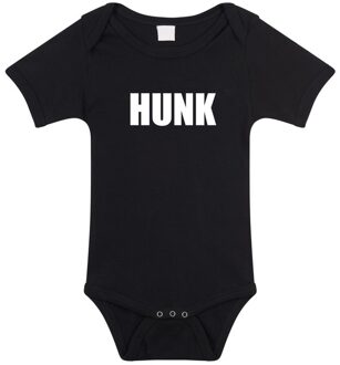 Bellatio Decorations Hunk tekst baby rompertje zwart jongens - Kraamcadeau - Babykleding 56 (1-2 maanden)