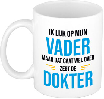 Bellatio Decorations Ik lijk op mijn vader cadeau mok / beker wit 300 ml - Cadeau mokken - feest mokken Blauw