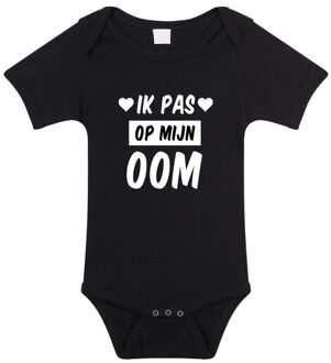 Bellatio Decorations Ik pas op mijn oom tekst baby rompertje zwart meisjes en jongens - Kraamcadeau - Babykleding 56 (1-2 maanden)