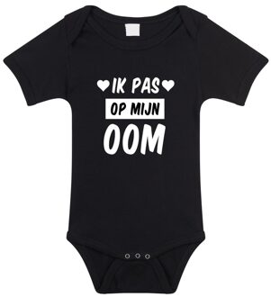 Bellatio Decorations Ik pas op oom cadeau baby rompertje zwart voor meisjes/jongens