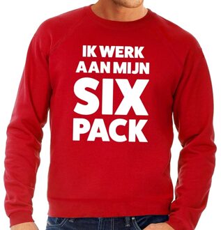 Bellatio Decorations Ik werk aan mijn SIX Pack tekst sweater rood 2XL