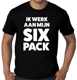 Bellatio Decorations Ik werk aan mijn SIX Pack tekst t-shirt zwart heren L