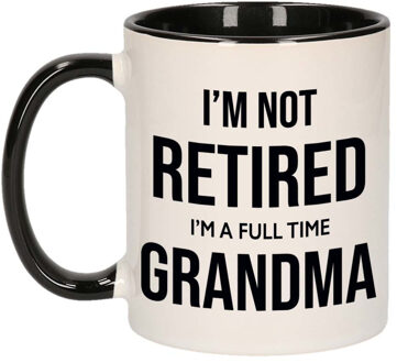 Bellatio Decorations Im not retired im a full time grandma - koffiemok - cadeau - Oma - pensioen - vut - 300 ml