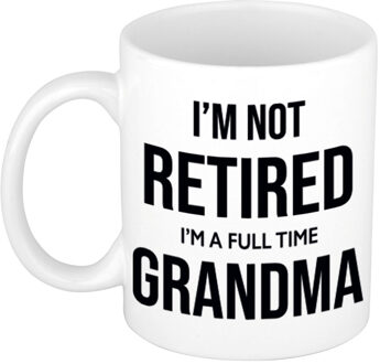 Bellatio Decorations Im not retired im a full time grandma - oma pensioen koffie mok - afscheidscadeau - 300 ml Wit