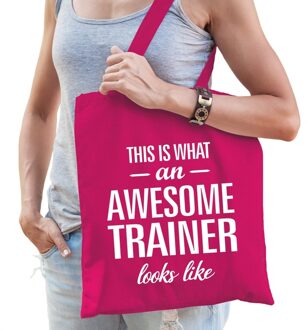 Bellatio Decorations Katoenen cadeau tasje awesome trainer fuchsia roze