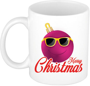 Bellatio Decorations Kerstcadeau mok / beker Merry Christmas roze smiley kerstbal 300 ml - Bekers Wit