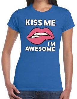 Bellatio Decorations Kiss me I am Awesome t-shirt blauw dames 2XL