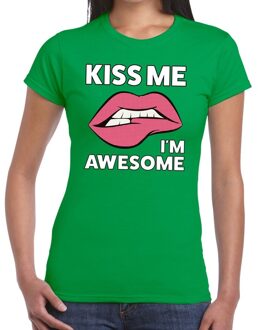 Bellatio Decorations Kiss me i am awesome t-shirt groen dames XS