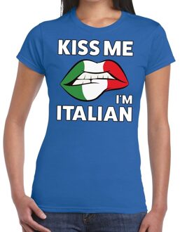 Bellatio Decorations Kiss me I am Italian t-shirt blauw dames 2XL