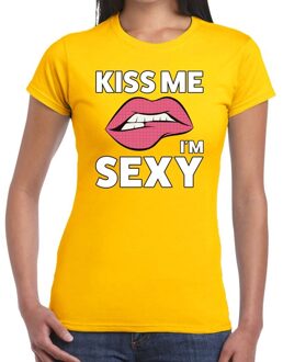 Bellatio Decorations Kiss me I am sexy t-shirt geel dames