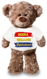 Bellatio Decorations Knuffel teddybeer - geslaagd - 24 cm - pluche - met shirt