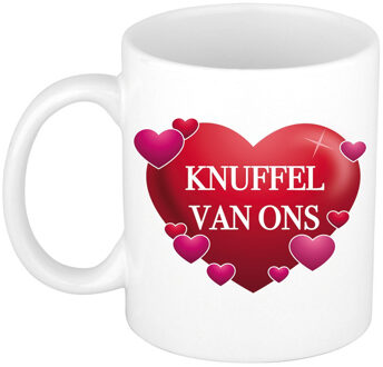 Bellatio Decorations Knuffel van ons cadeau mok / beker wit met hartjes 300 ml - feest mokken