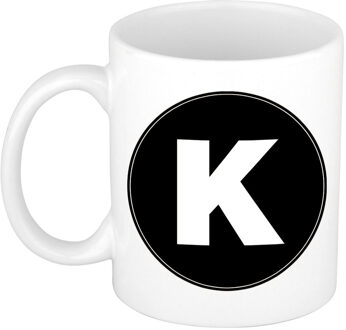 Bellatio Decorations Koffie mok met de letter K - beker - zwart - eerste letter van een voornaam - wit - 300 ml