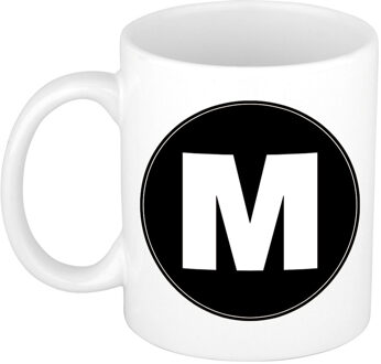Bellatio Decorations Koffie mok met de letter M - beker - zwart - eerste letter van een voornaam - wit - 300 ml