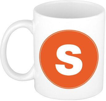 Bellatio Decorations Koffie mok met de letter S - beker - oranje - eerste letter van een voornaam - wit - 300 ml