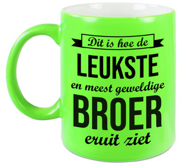 Bellatio Decorations Leukste en meest geweldige broer cadeau mok / beker neon groen 330 ml - feest mokken