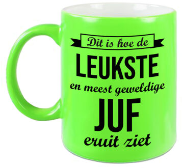 Bellatio Decorations Leukste en meest geweldige juf cadeau mok / beker neon groen 330 ml - bedankt cadeau lerares - feest mokken