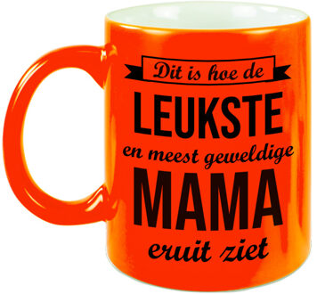 Bellatio Decorations Leukste en meest geweldige mama cadeau mok / beker neon oranje 330 ml - cadeau verjaardag / Moederdag - feest mokken