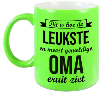 Bellatio Decorations Leukste en meest geweldige oma cadeau koffiemok / theebeker neon groen 330 ml - feest mokken