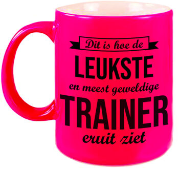 Bellatio Decorations Leukste en meest geweldige trainer cadeau mok / beker neon roze 330 ml - feest mokken