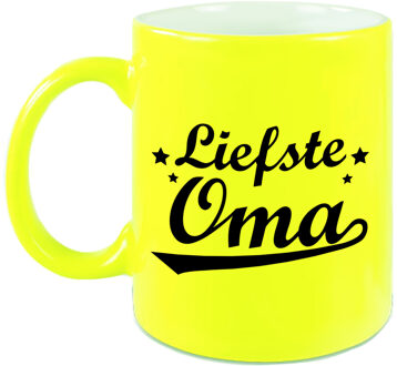 Bellatio Decorations Liefste oma cadeau mok / beker neon geel 330 ml - feest mokken