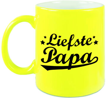 Bellatio Decorations Liefste papa cadeau mok / beker neon geel 330 ml - verjaardag/ Vaderdag - feest mokken