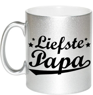 Bellatio Decorations Liefste papa cadeau zilveren mok / beker voor Vaderdag 330 ml - feest mokken Zilverkleurig