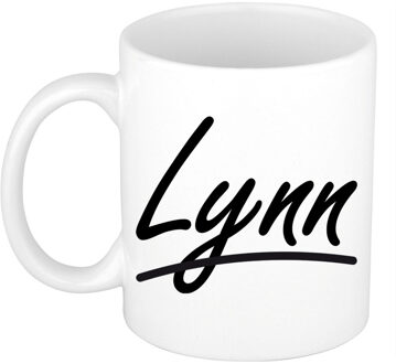 Bellatio Decorations Lynn Naam koffiemok - beker - met sierlijke letters - wit - 300 ml - Cadeau - Dames