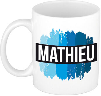 Bellatio Decorations Mathieu naam cadeau koffie mok - beker - met blauw verfstrepen - Cadeau collega - vaderdag
