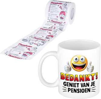 Bellatio Decorations Met Pensioen cadeau koffie mok / beker - Emoticon en tekst - collega afscheid - met fun tekst wc-rol