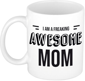 Bellatio Decorations Moeder cadeau mok / beker I am a freaking awesome mom - feest mokken Multikleur