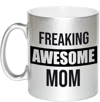 Bellatio Decorations Moeder cadeau zilveren mok / beker freaking awesome mom - feest mokken Zilverkleurig