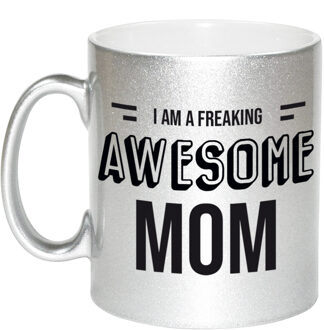 Bellatio Decorations Moeder cadeau zilveren mok / beker I am a freaking awesome mom - feest mokken Zilverkleurig