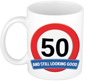 Bellatio Decorations Mok/ beker 50 jaar still looking good Donkerrood